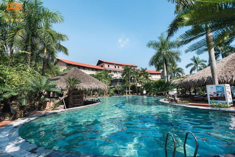 Asean Resort - Shiki Onsen & Spa Hanoi Bagian luar foto