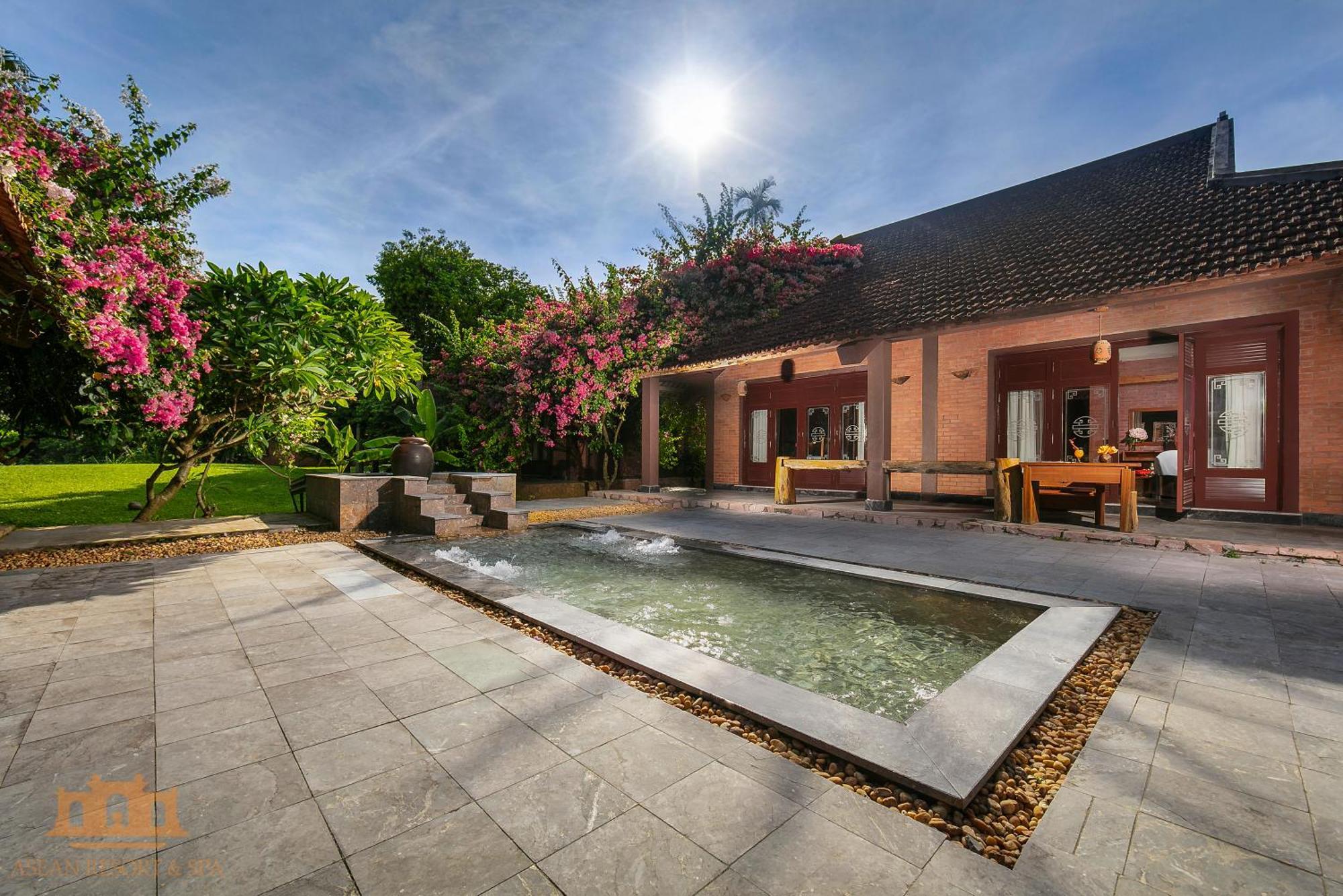 Asean Resort - Shiki Onsen & Spa Hanoi Bagian luar foto